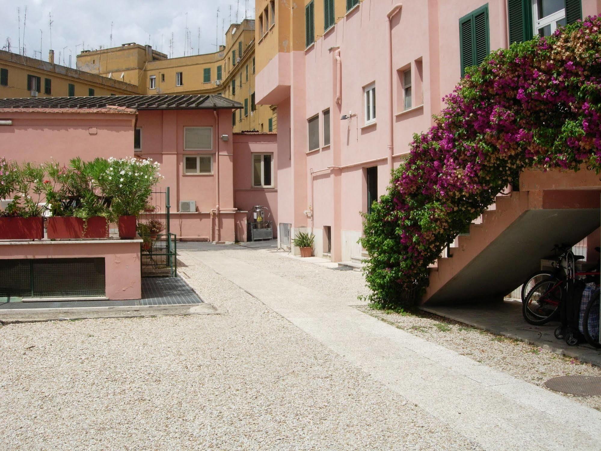 Foresteria Roma Esercito Della Salvezza Exterior photo